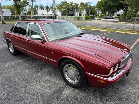 Used 1999 Jaguar XJ8 L RWD image 2