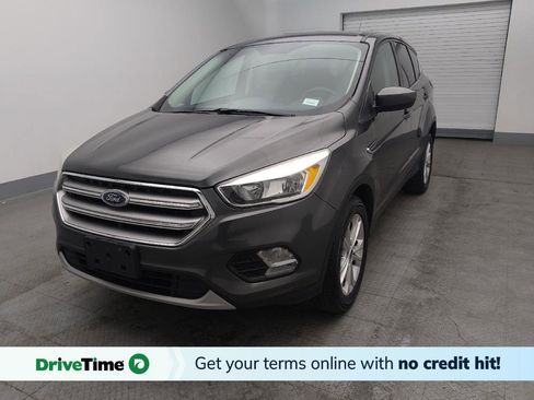 Used 2017 Ford Escape SE image 1