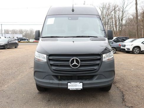 Used 2024 Mercedes-Benz Sprinter 2500 w/ Acoustic Package image 8