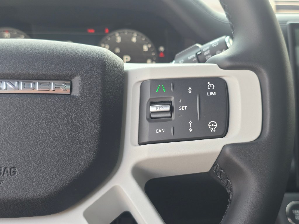 New 2026 Land Rover Defender 110 X-Dynamic SE AWD/4WD image 18