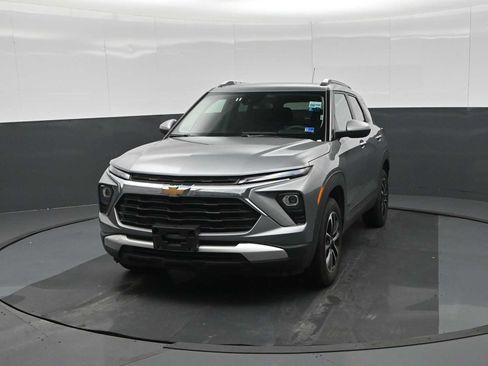 Used 2025 Chevrolet TrailBlazer LT AWD/4WD image 5