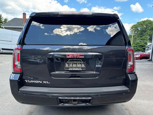 Used 2020 GMC Yukon XL SLT AWD/4WD image 7