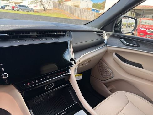 New 2026 Jeep Grand Cherokee Limited AWD/4WD image 25