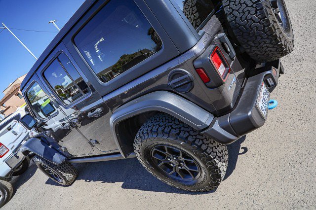 Used 2024 Jeep Wrangler Unlimited AWD/4WD image 8