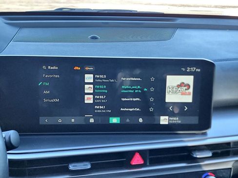 Used 2024 Kia Sorento S w/ Panoramic Sunroof Package image 16