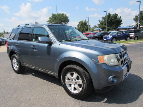 Used 2010 Ford Escape Limited FWD image 2