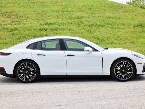 Certified 2025 Porsche Panamera 4 AWD/4WD image 14