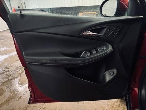 Used 2023 Buick Encore GX Essence w/ Experience Buick Package image 12