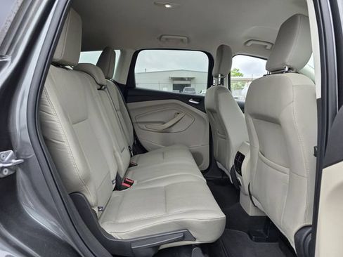Used 2019 Ford Escape SE FWD image 26