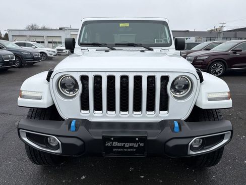 Used 2023 Jeep Wrangler Unlimited Sahara w/ Cold Weather Group AWD/4WD image 9