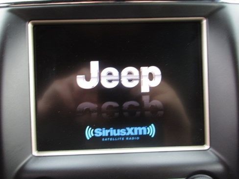 Used 2015 Jeep Grand Cherokee Limited w/ Luxury Group II AWD/4WD image 24