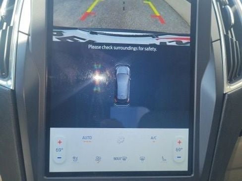 Used 2023 Ford Edge Titanium AWD/4WD image 23