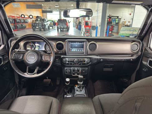Used 2021 Jeep Wrangler Unlimited Sport AWD/4WD image 14