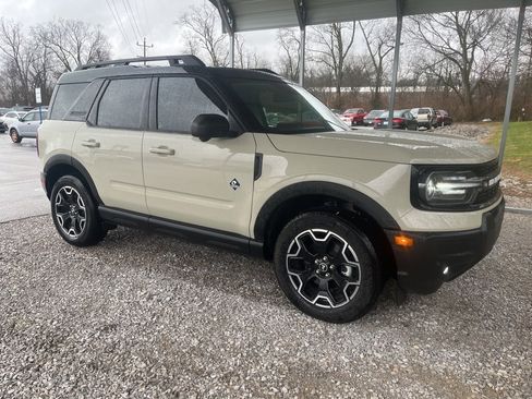 Used 2025 Ford Bronco Sport Outer Banks w/ Outer Banks Tech Package+ image 3