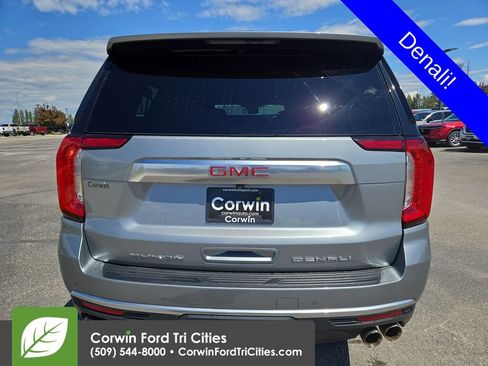 Used 2024 GMC Yukon XL Denali AWD/4WD image 11