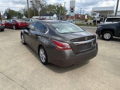 Used 2013 Nissan Altima 2.5 SV image 3