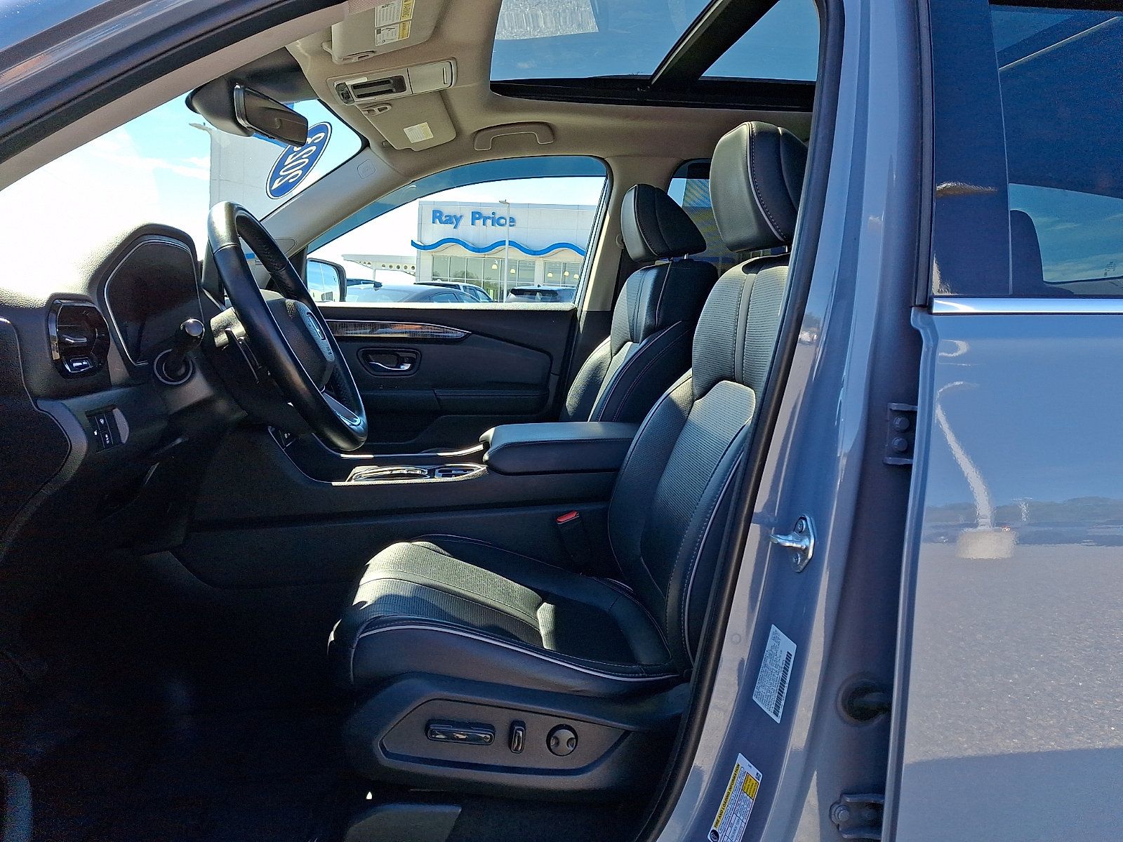 Used 2023 Honda Pilot Elite image 14