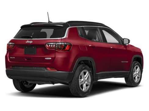 Used 2023 Jeep Compass Limited AWD/4WD image 3