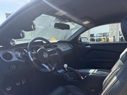 Used 2011 Ford Mustang GT Premium image 25