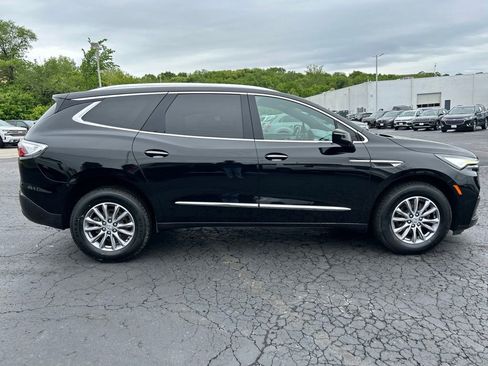 Used 2023 Buick Enclave Essence AWD/4WD image 4