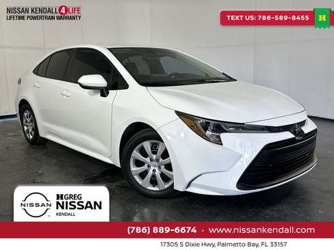 Used 2023 Toyota Corolla LE image 1