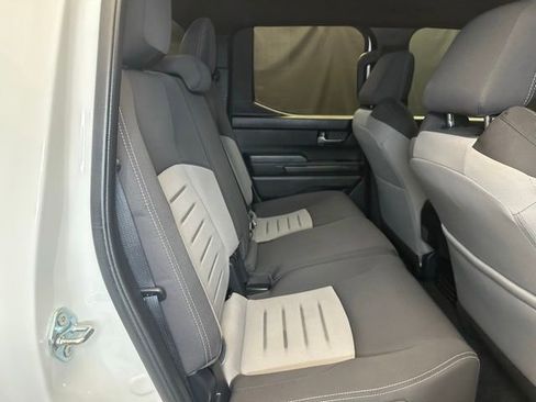Used 2024 Toyota Tacoma TRD Sport AWD/4WD image 15