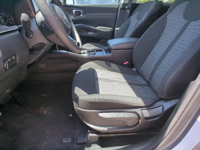 Used 2023 Kia Sorento LX AWD/4WD image 10