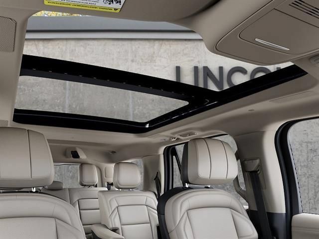 New 2027 Lincoln Navigator Reserve w/ Jet Appearance Package AWD/4WD image 22