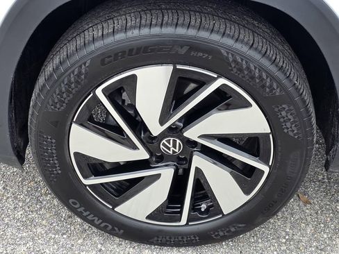 Used 2025 Volkswagen Atlas SE AWD/4WD image 40