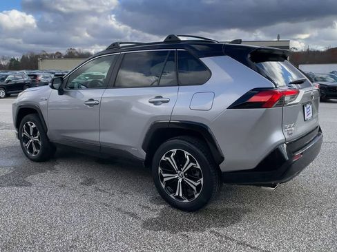 Used 2022 Toyota RAV4 XSE w/ Weather Package image 7