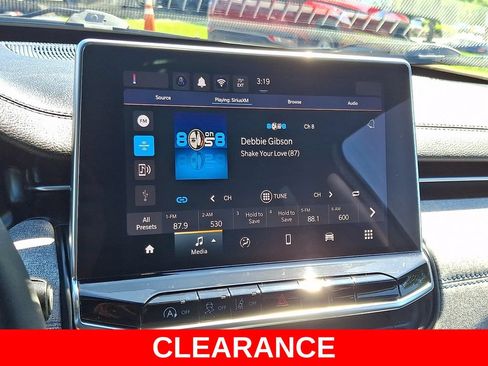 Used 2024 Jeep Compass Latitude AWD/4WD image 17