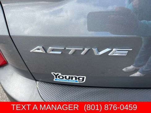 Used 2025 Ford Escape Active AWD/4WD image 10