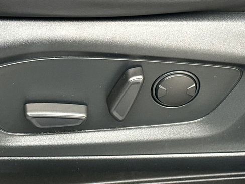 Used 2022 Ford Explorer XLT w/ Equipment Group 202A image 42