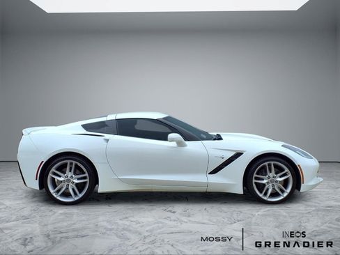 Used 2014 Chevrolet Corvette Stingray Coupe w/ Battery Protection Package RWD image 8
