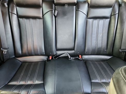 Used 2019 Chrysler 300 S image 20