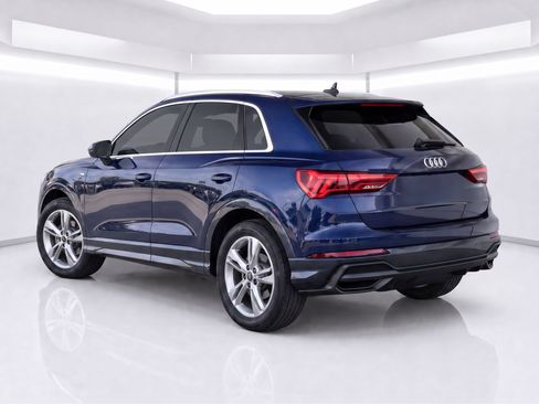 Certified 2023 Audi Q3 2.0T Premium w/ Convenience Package AWD/4WD image 3