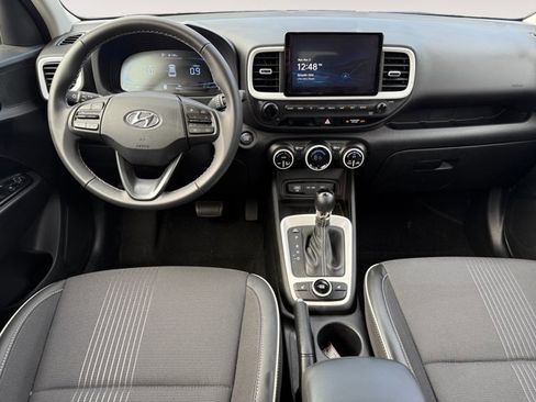 Certified 2025 Hyundai Venue Limited image 10