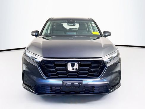 Used 2025 Honda CR-V LX image 2