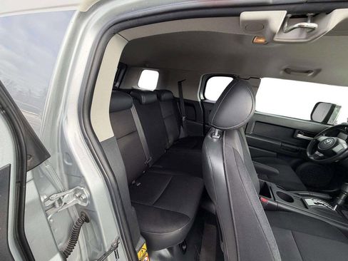 Used 2007 Toyota FJ Cruiser 4WD image 18