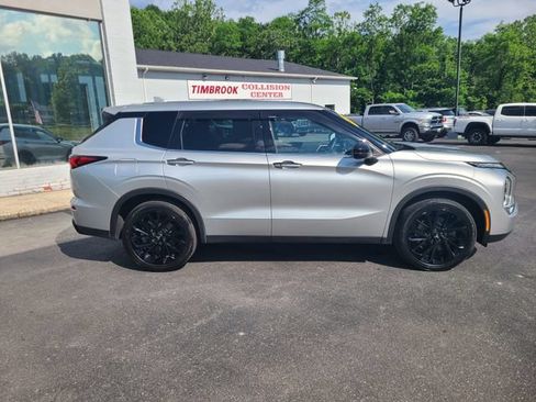 Used 2022 Mitsubishi Outlander SE FWD image 6