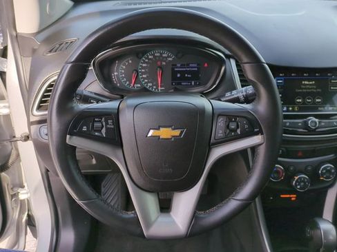Certified 2019 Chevrolet Trax LT w/ LT Convenience Package image 13