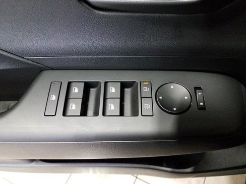 New 2026 Hyundai Kona SE image 13