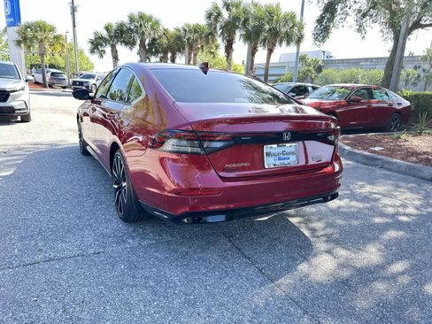 Used 2024 Honda Accord Touring image 4