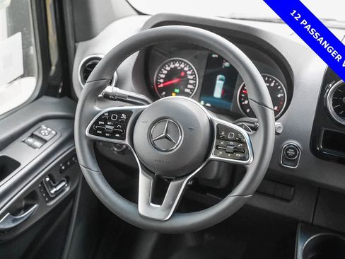 Used 2024 Mercedes-Benz Sprinter 2500 image 15
