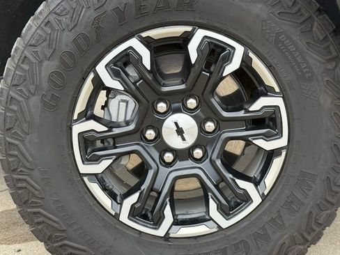 Certified 2026 Chevrolet Silverado 1500 ZR2 AWD/4WD image 11