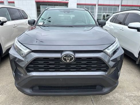 Used 2025 Toyota RAV4 LE AWD/4WD image 12