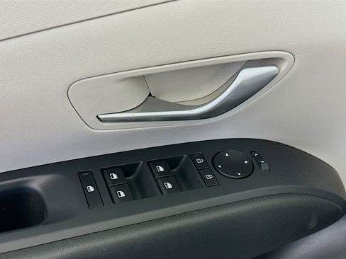 Used 2025 Hyundai Tucson SEL FWD image 15