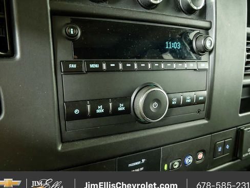 Used 2020 Chevrolet Express 3500 LT w/ LT Preferred Equipment Group RWD image 13