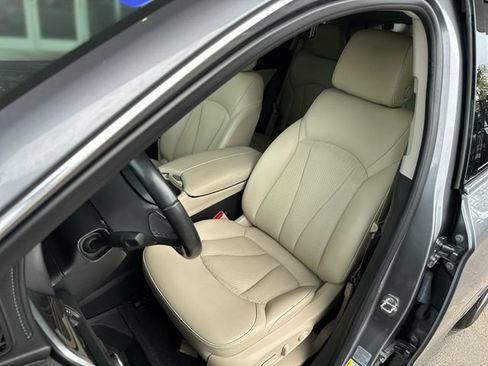 Used 2020 Buick Envision Preferred w/ LPO, Roadside Safety Package FWD image 12