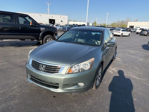 Used 2010 Honda Accord EX-L image 2